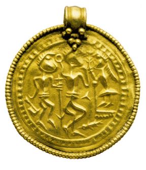 Иконографический мотив "трех богов" на золотом брактеате типа B из клада в Загоржине (Польша)